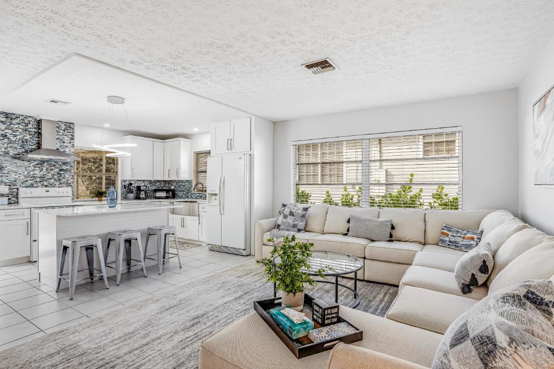Photo of Livingroom in Naples Park