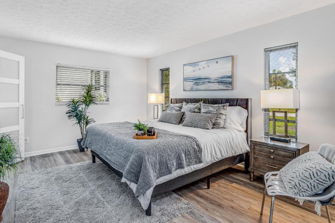 Photo of Bedroom in Naples Park