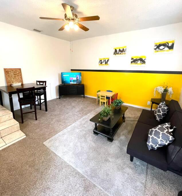 Photo of Livingroom in Arlington