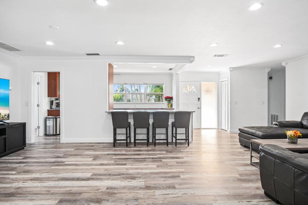 Photo of Livingroom in Palm River Estates