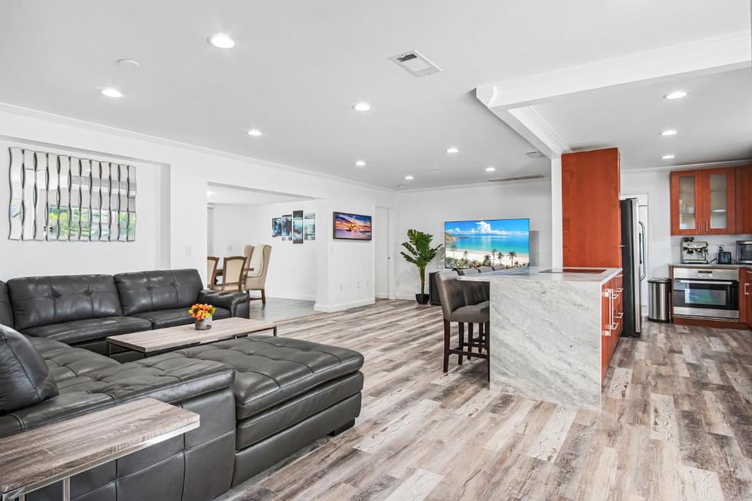 Photo of Livingroom in Palm River Estates