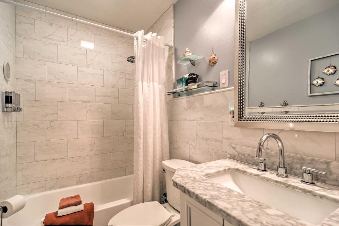 Photo of Bathroom in United Central