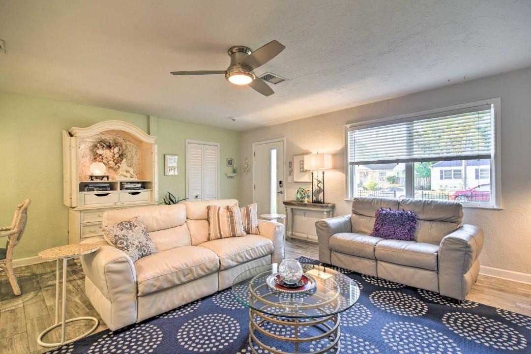 Photo of Livingroom in United Central