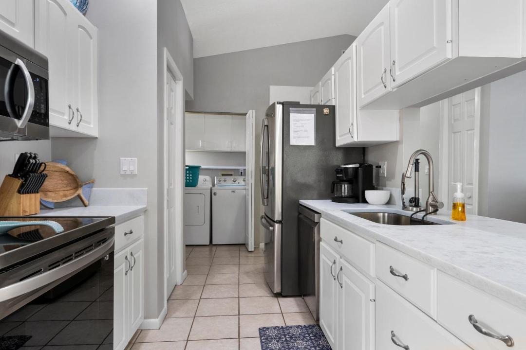 Photo of Kitchen in Weeki Wachee Gardens
