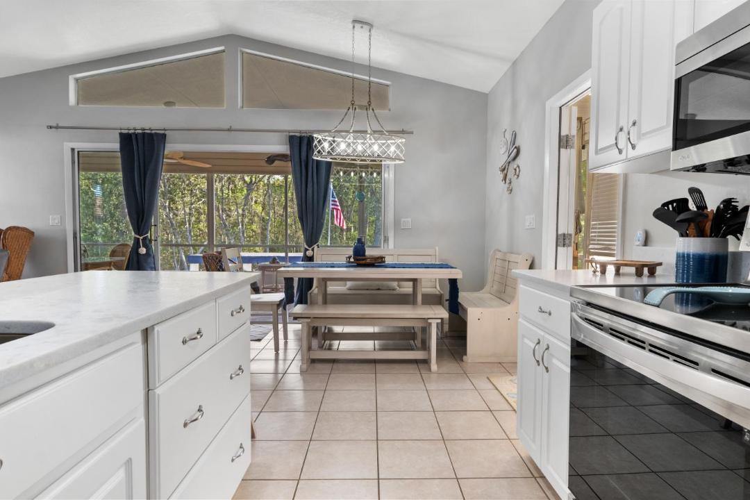 Photo of Kitchen in Weeki Wachee Gardens