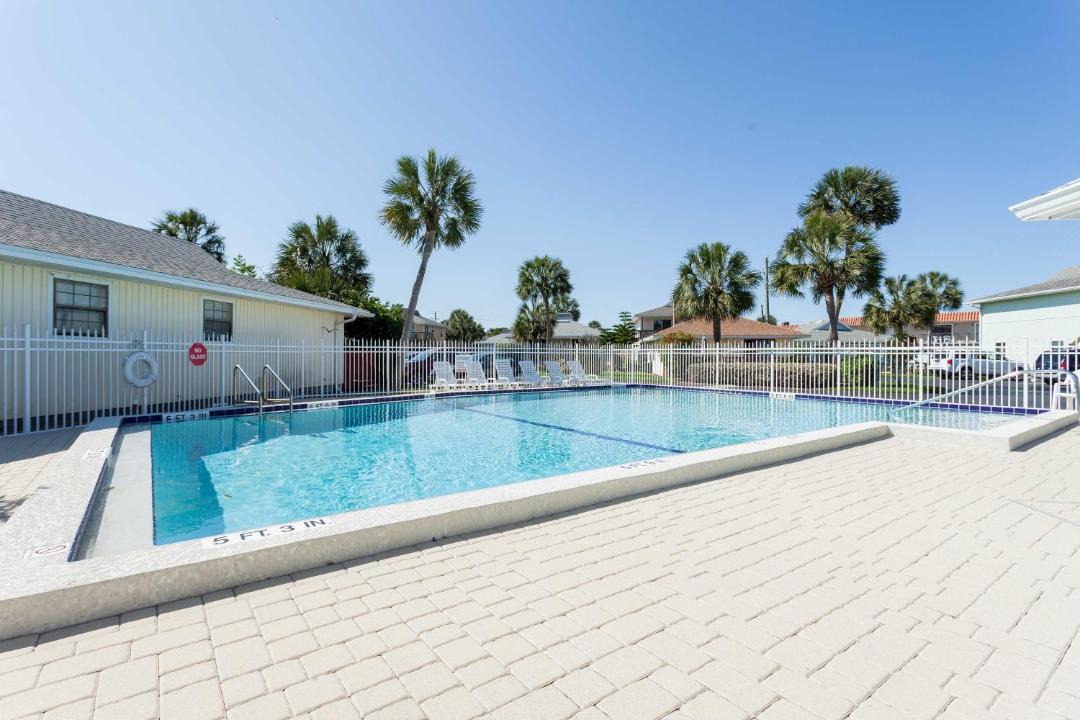 Photo of Others in Surfcrest Village
