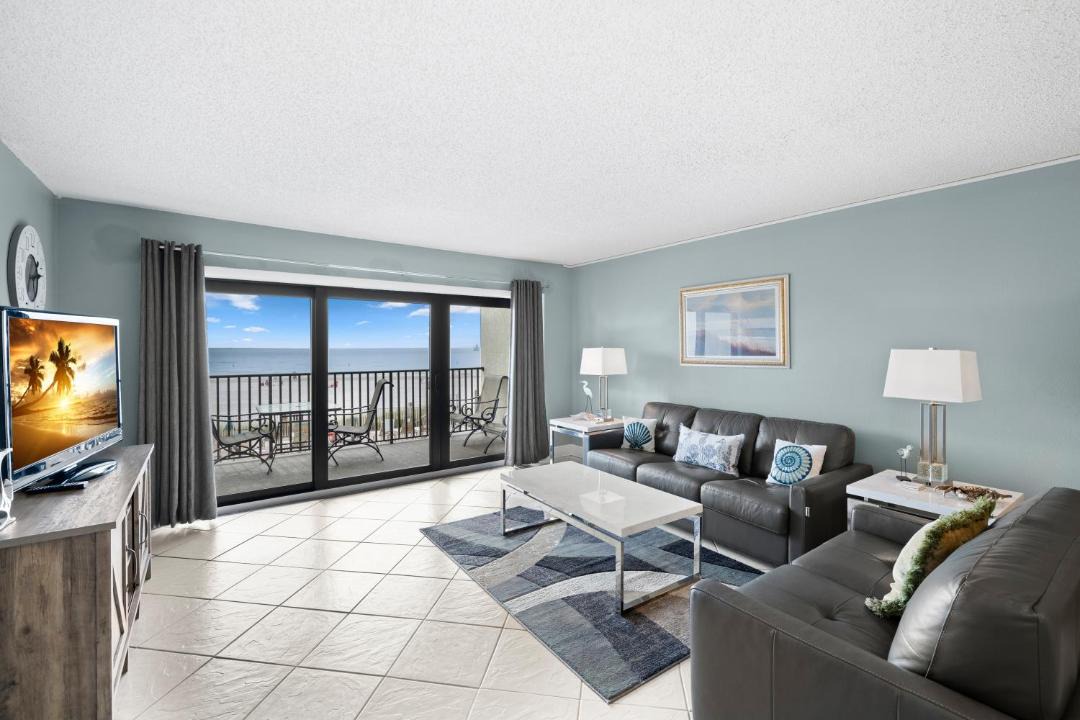 Photo of Livingroom in Madeira Beach