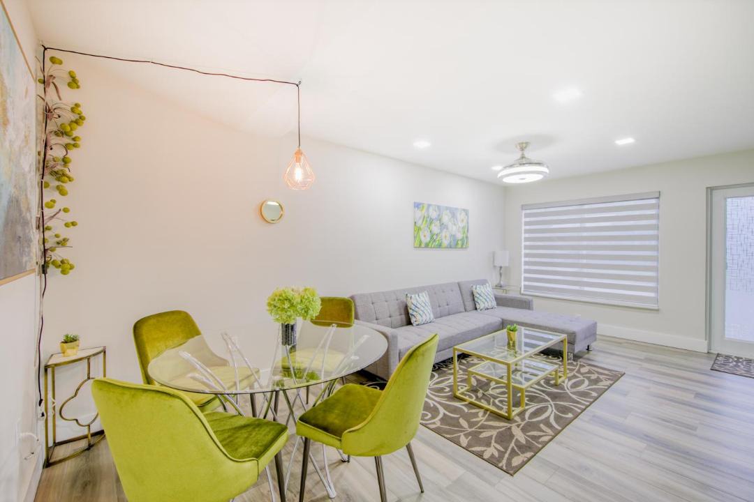 Photo of Livingroom in Coral Ridge