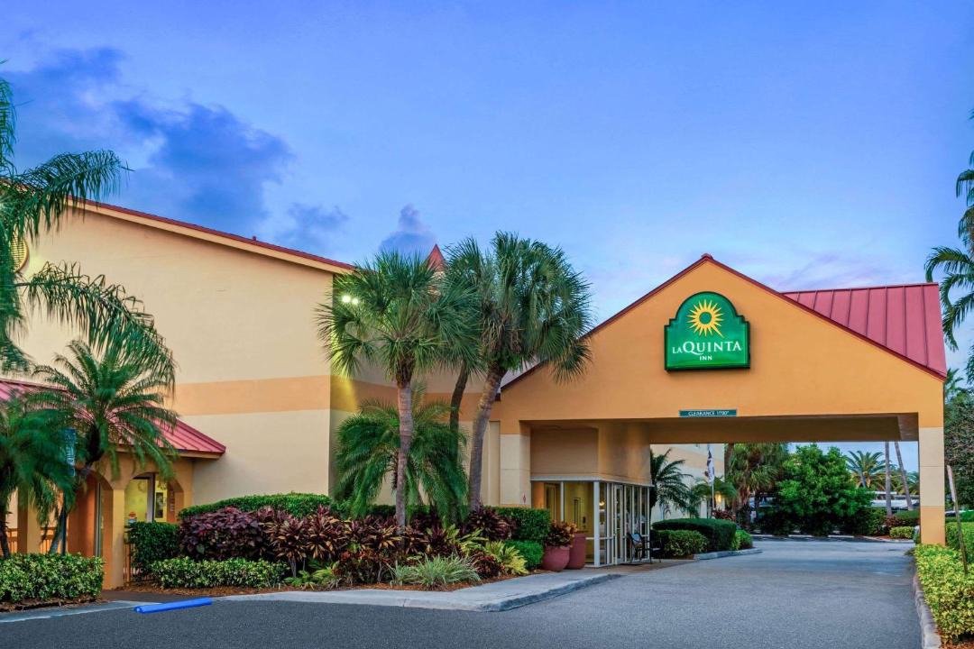 Photo of Buildings in Imperial Point
