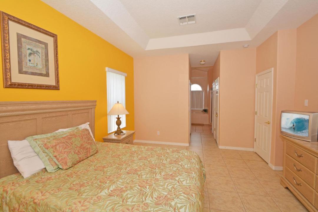 Photo of Bedroom in Tuscan Ridge