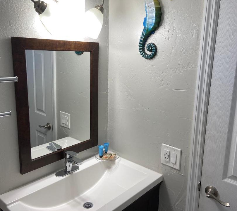 Photo of Bathroom in Mid Island