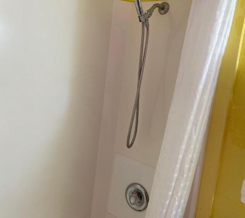 Photo of Bathroom in Mid Island