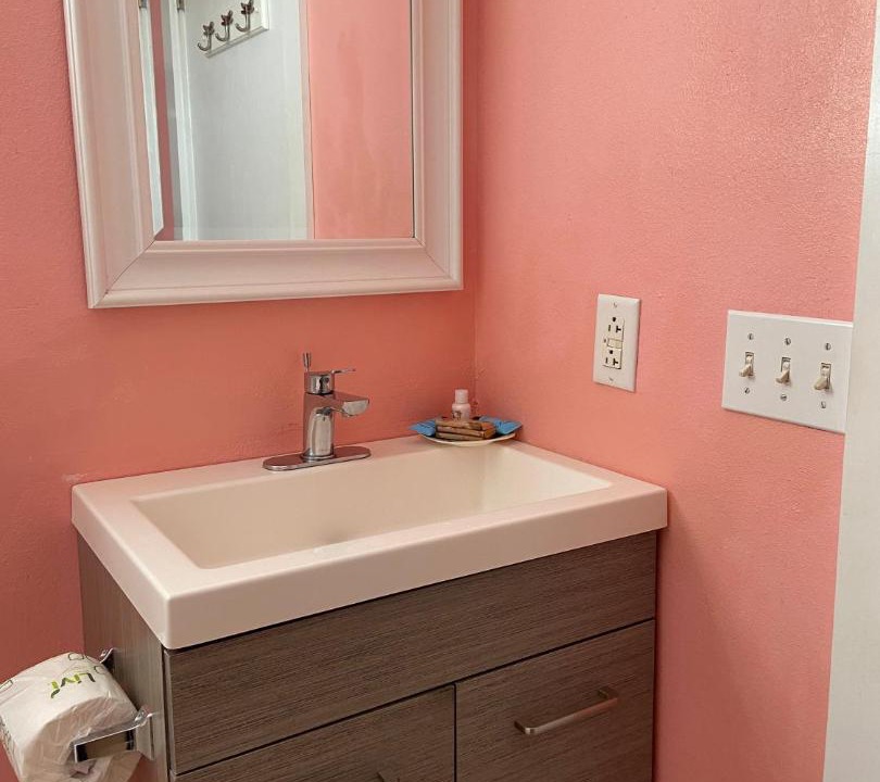 Photo of Bathroom in Mid Island