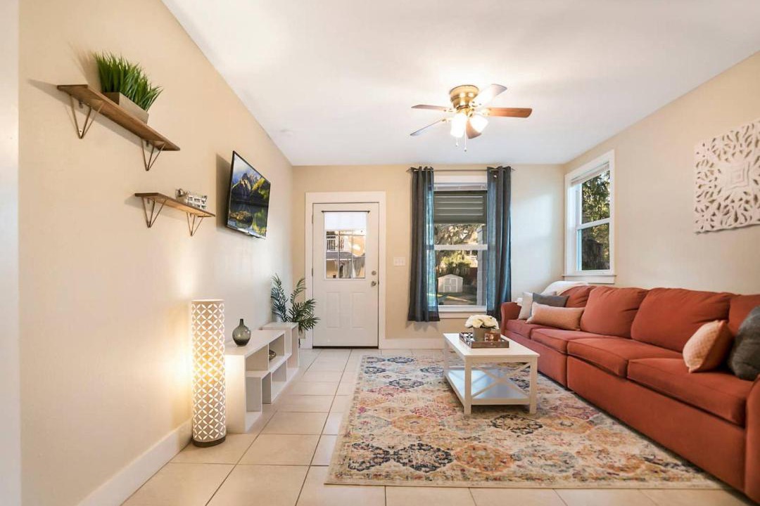 Photo of Livingroom in Downtown Historic District