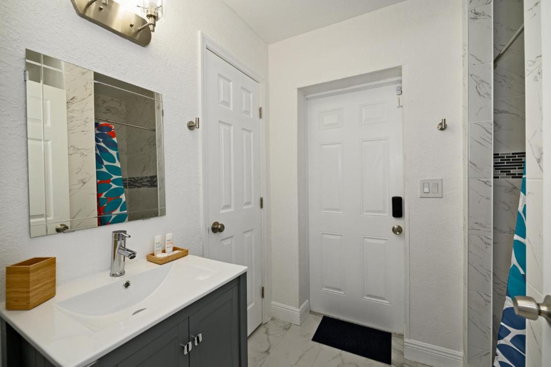 Photo of Bathroom in Poinsettia Heights