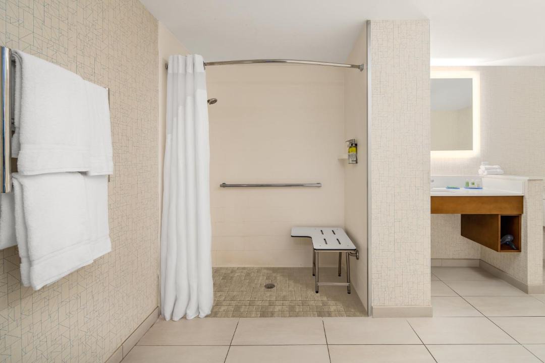 Photo of Bathroom in Harbordale