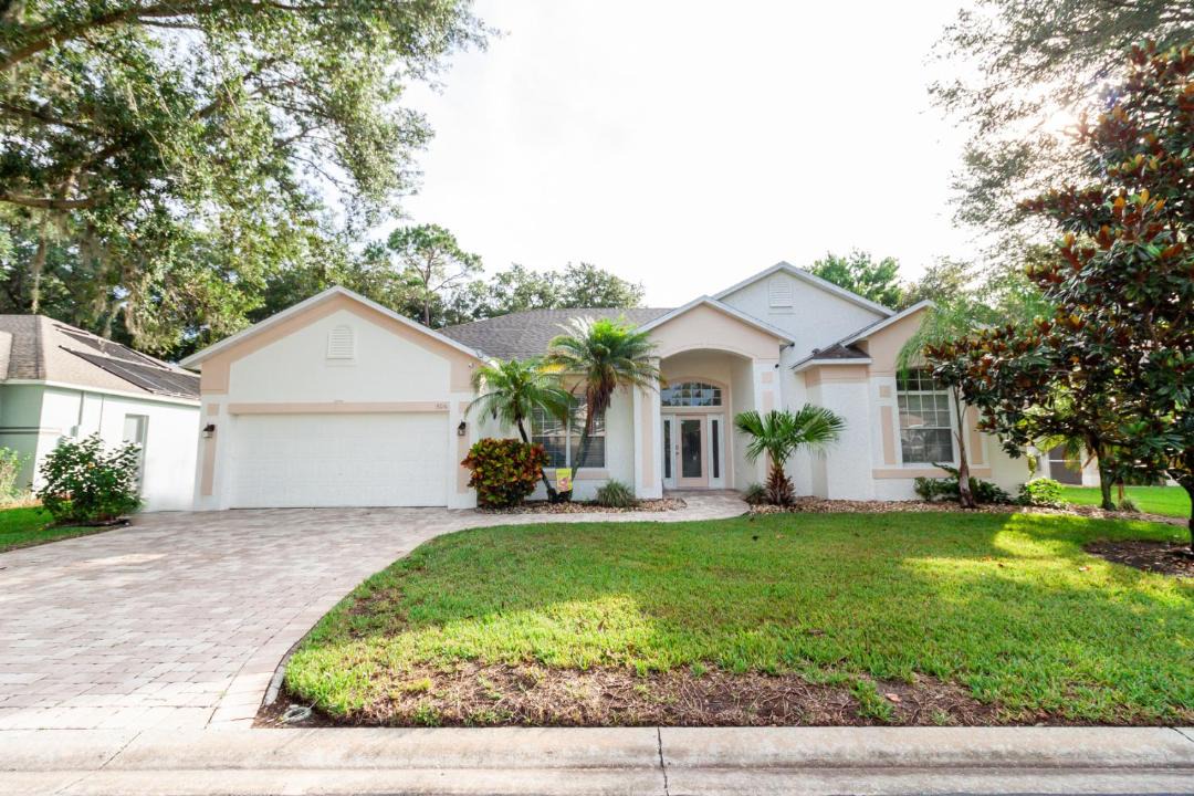 Photo of Buildings in Ridgewood Lakes
