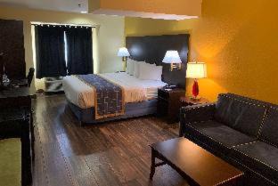 Photo of Bedroom in Pinecrest West Park