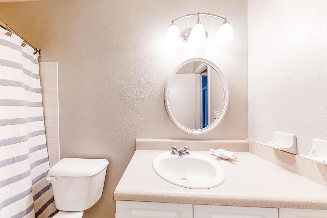 Photo of Bathroom in River Pointe