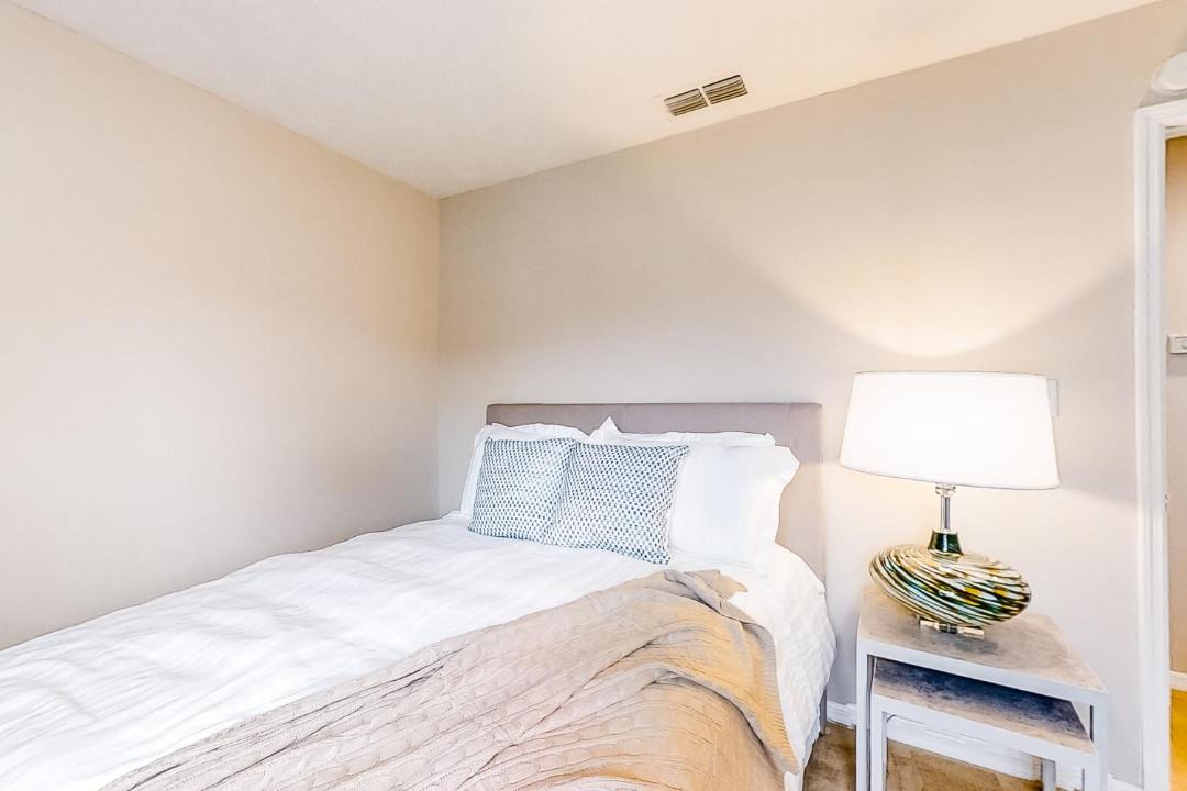 Photo of Bedroom in River Pointe