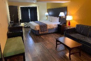 Photo of Bedroom in Pinecrest West Park