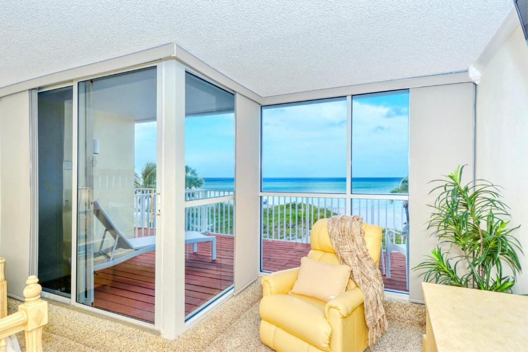 Photo of Patio Balcony in Longboat Key