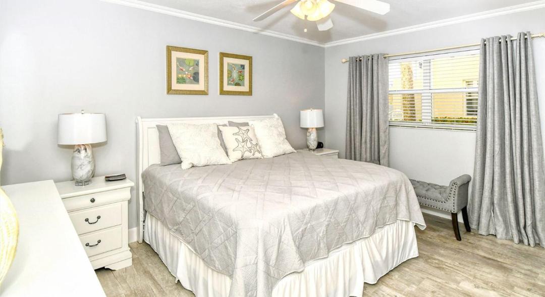 Photo of Bedroom in Longboat Key