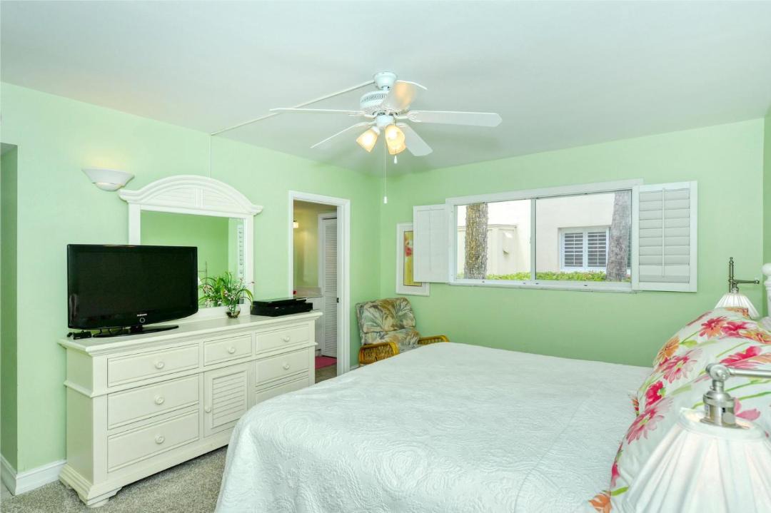 Photo of Bedroom in Longboat Key