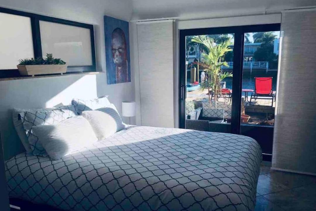 Photo of Bedroom in Hendricks and Venice Isles