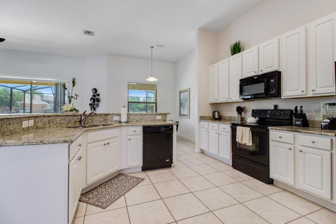 Photo of Kitchen in Watersong