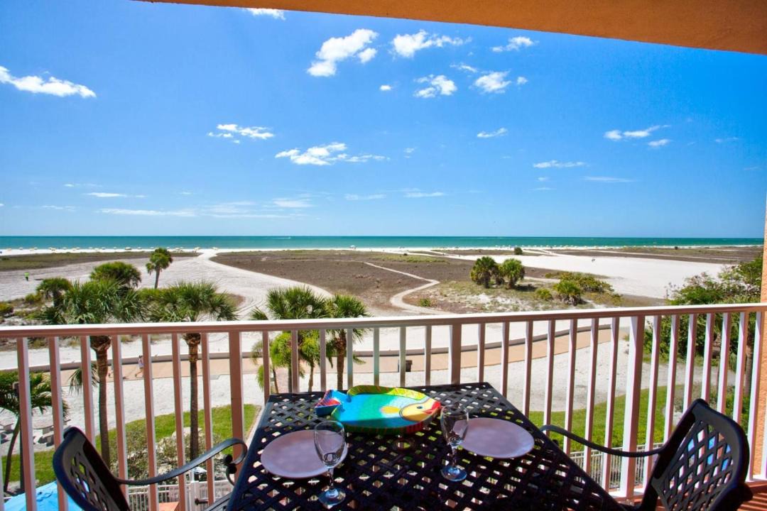Photo of Patio Balcony in Treasure Island