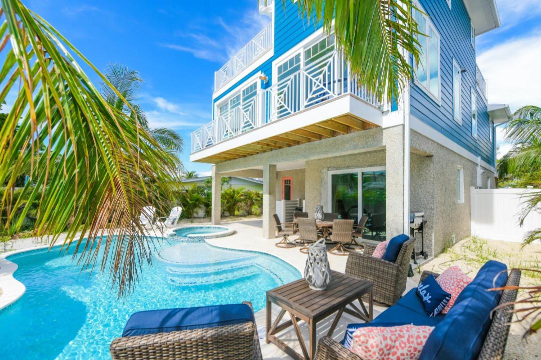 Photo of Others in Anna Maria