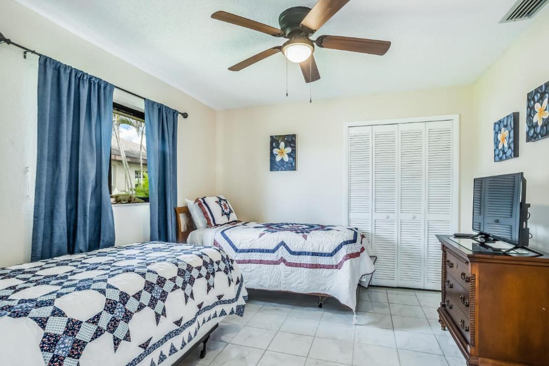 Photo of Bedroom in Pelican