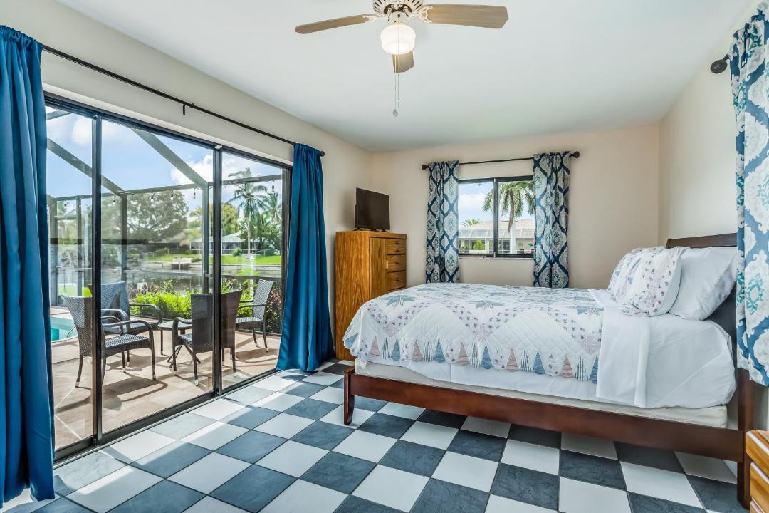 Photo of Bedroom in Pelican