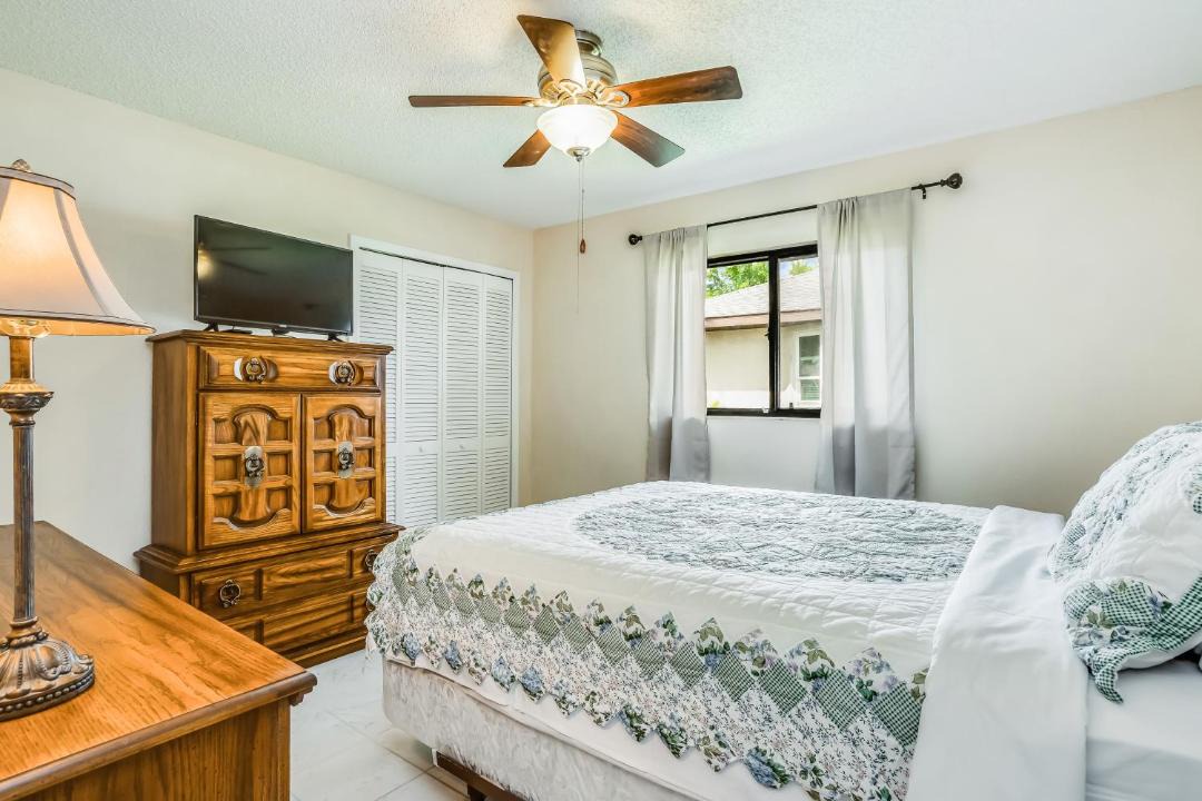 Photo of Bedroom in Pelican