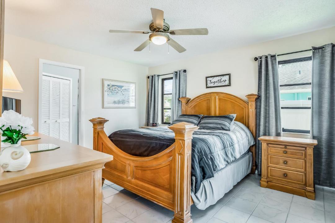 Photo of Bedroom in Pelican