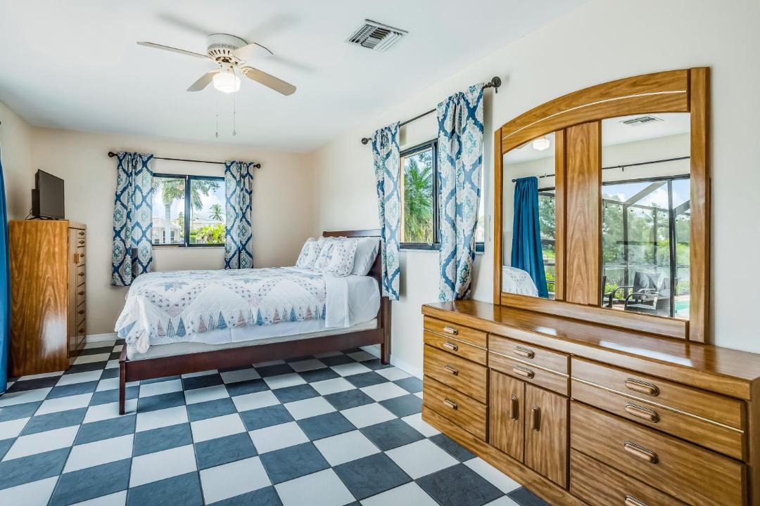 Photo of Bedroom in Pelican
