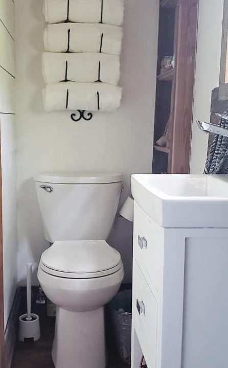Photo of Bathroom in Brooksville