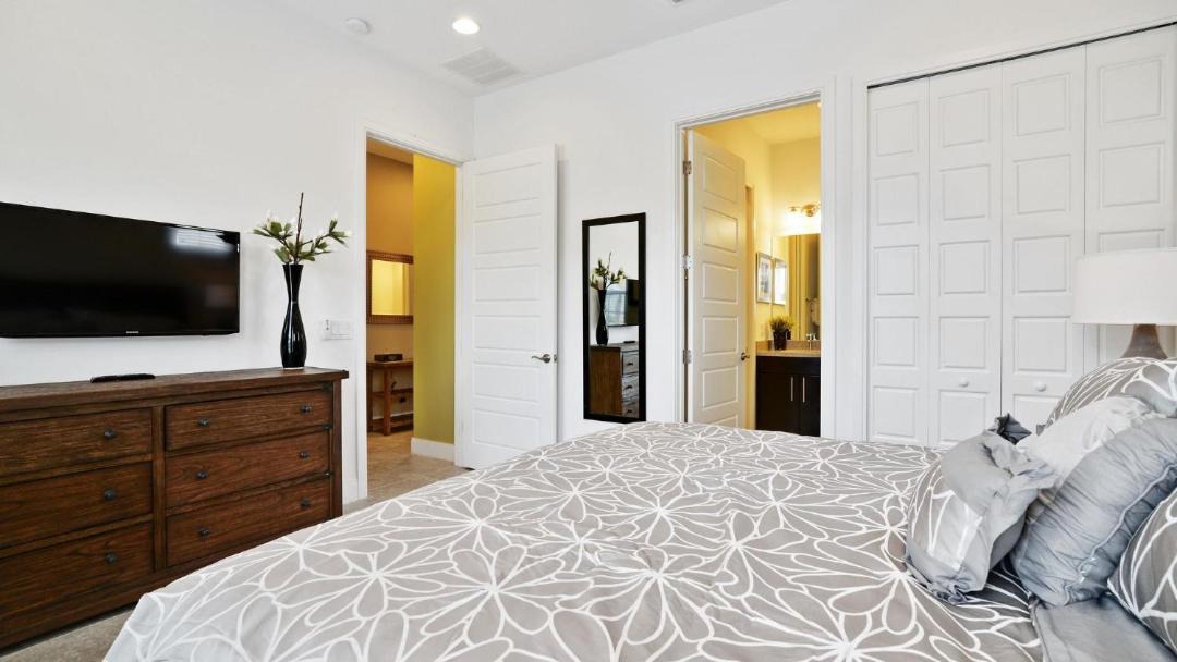 Photo of Bedroom in Davenport