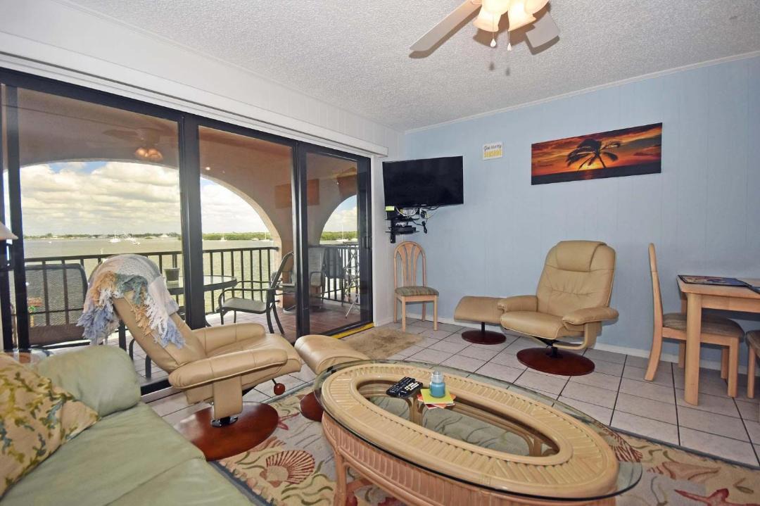 Photo of Livingroom in Englewood