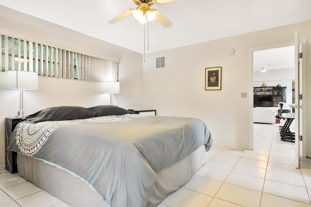 Photo of Bedroom in Longbeach Village