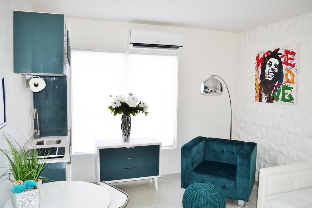 Photo of Livingroom in Downtown Hollywood