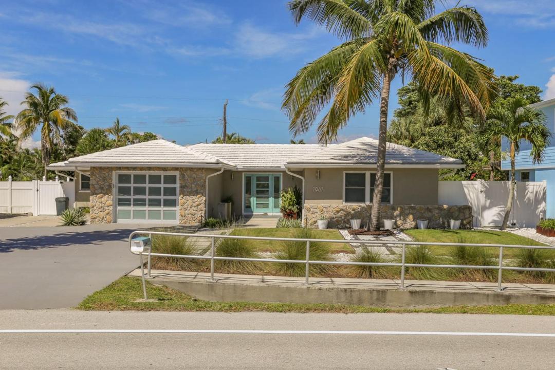Photo of Buildings in Laguna Shores