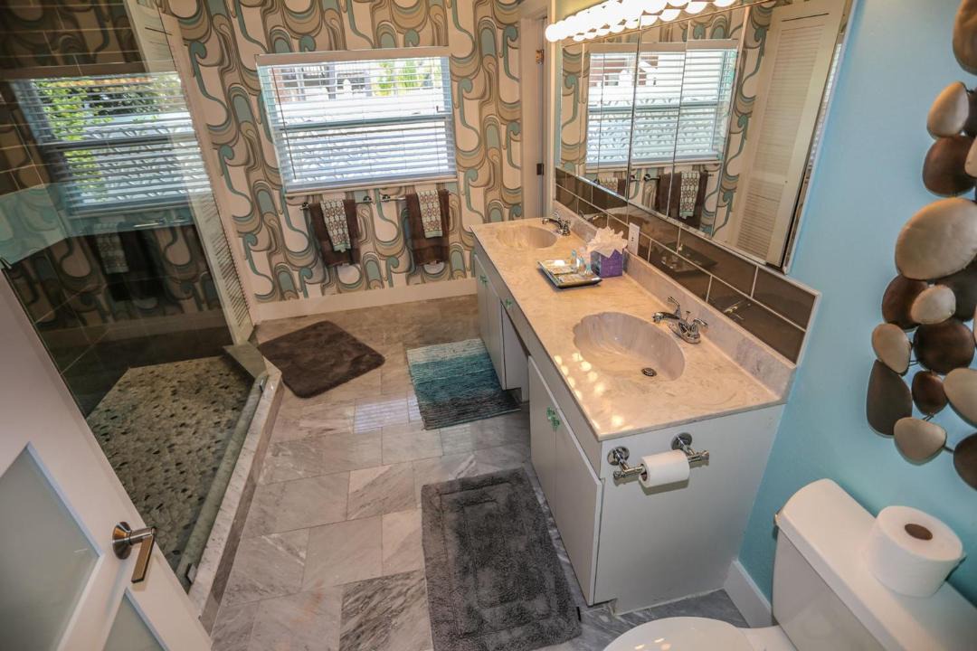 Photo of Livingroom in Laguna Shores