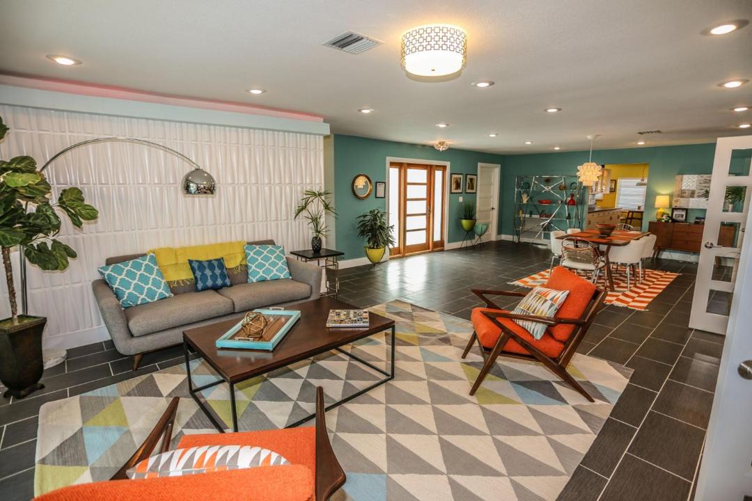 Photo of Livingroom in Laguna Shores