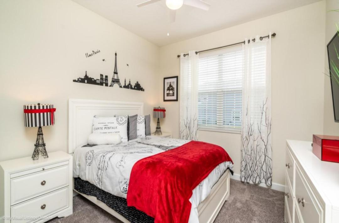 Photo of Bedroom in Davenport