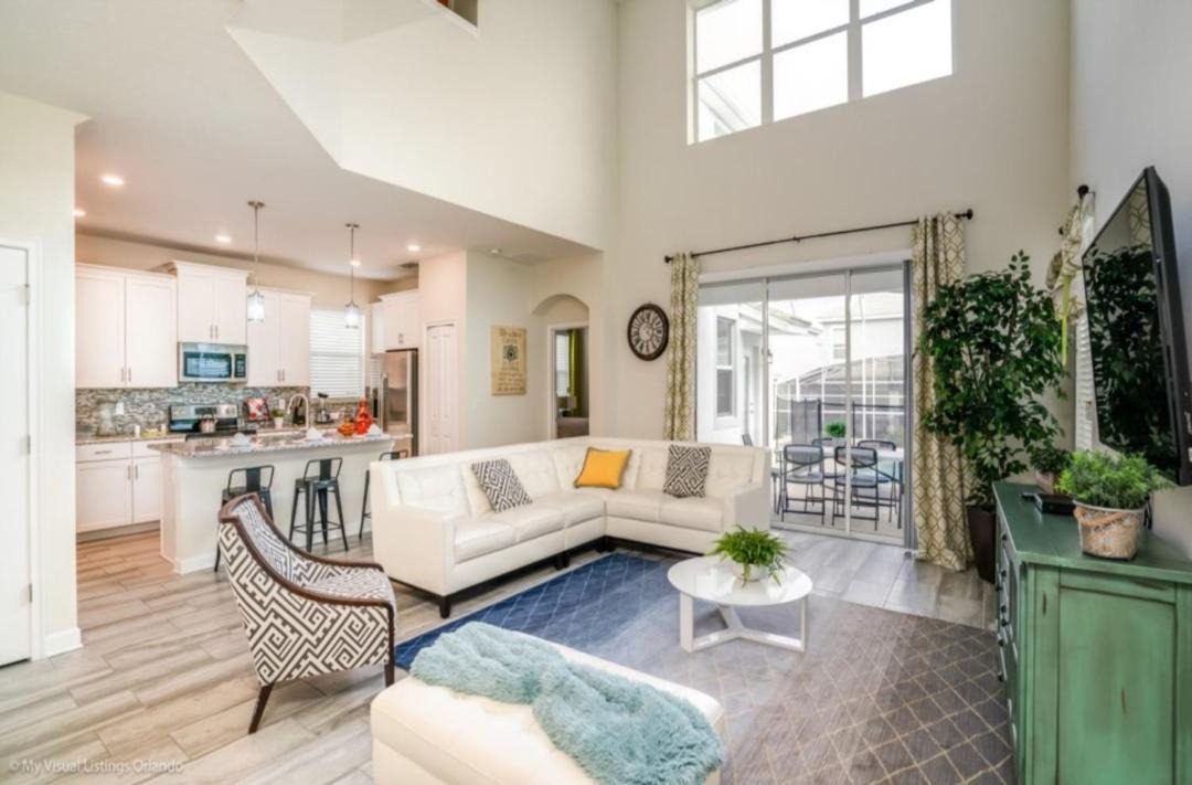 Photo of Livingroom in Davenport