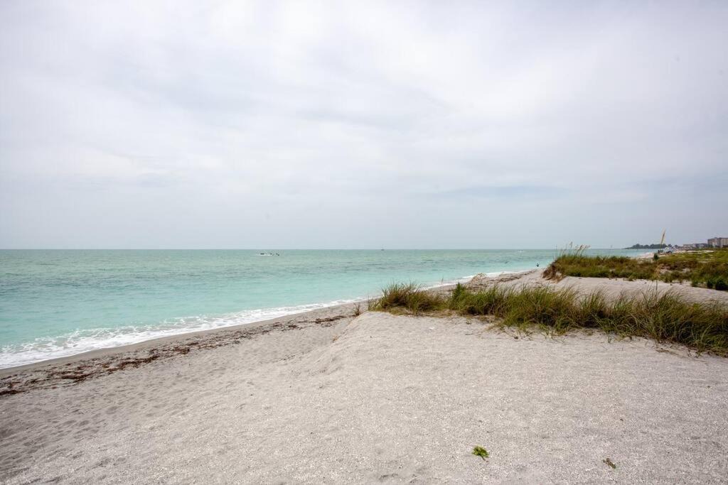Photo of Outdoor in Golden Beach