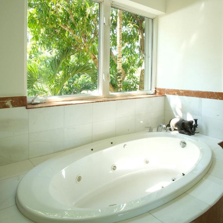 Photo of Bathroom in Northeast Coconut Grove