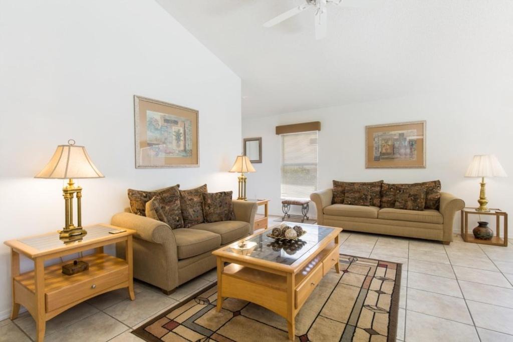 Photo of Livingroom in Haines City